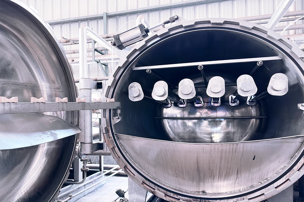 YM THREAD sweater workship